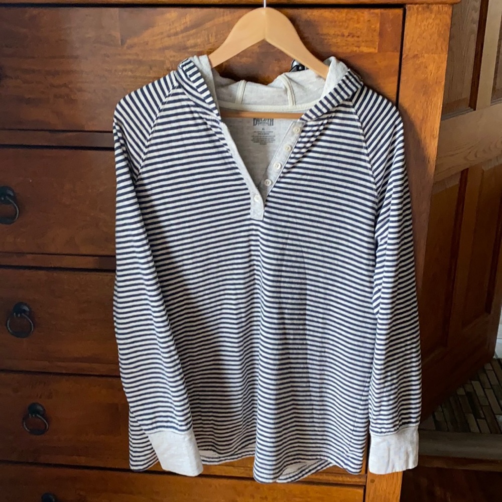 Long sleeve hooded shirt from Duluth
